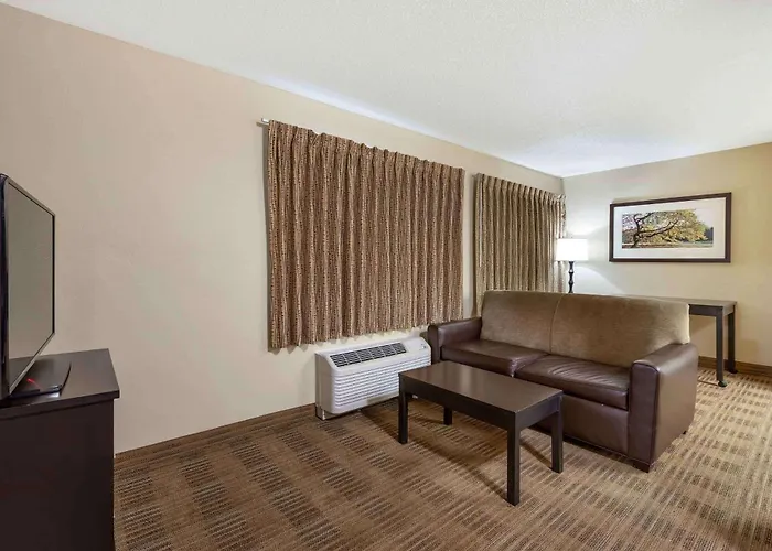 Extended America - Phoenix - Airport -